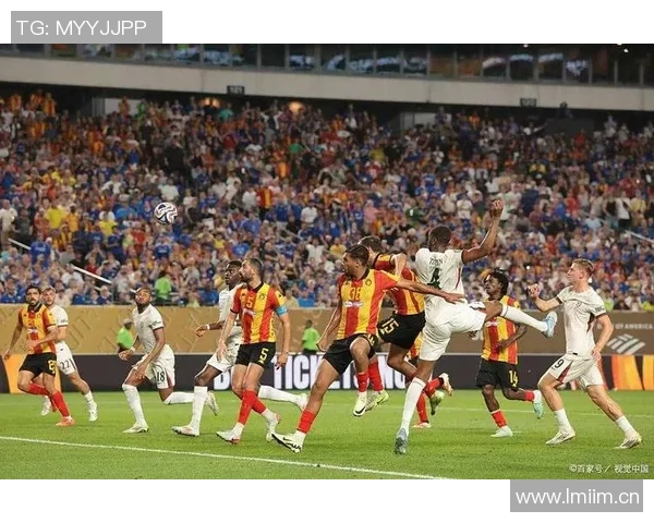 全球足球盛宴：从世界杯到俱乐部联赛的历史演变与未来展望